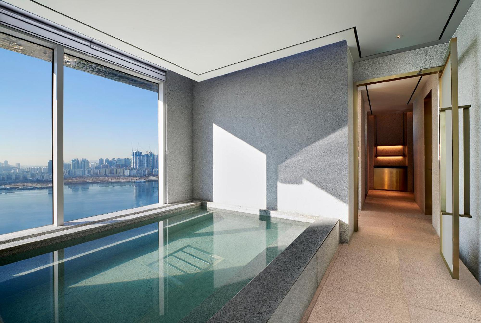 Hotel Naru Seoul Mgallery Ambassador Bagian luar foto