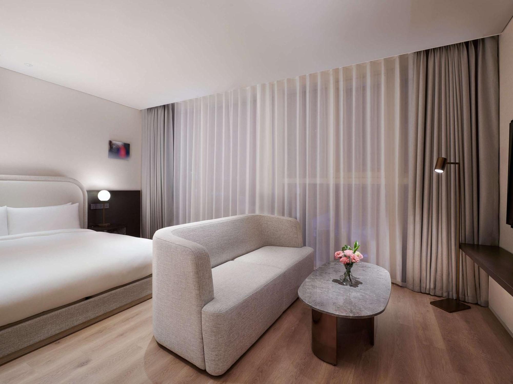 Hotel Naru Seoul Mgallery Ambassador Bagian luar foto